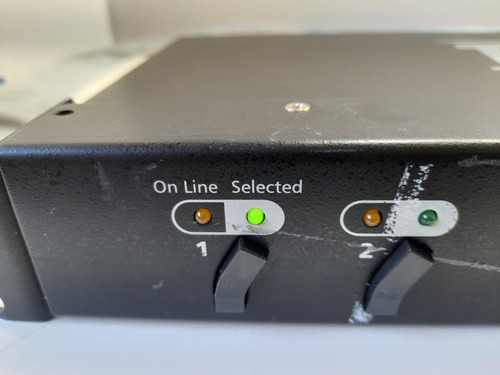 Switch Kvm Tripp Lite 8 Portas Osd Modelo Cs 138a (Usado)