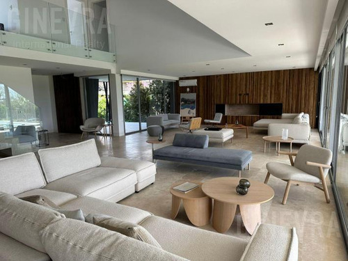 Casa En Venta A Estrenar En Nordelta, El Golf