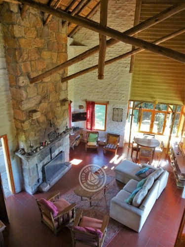 Kaaguy Porá En Villa Serrana