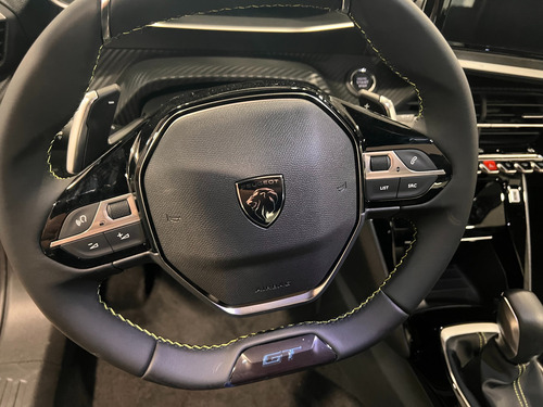 Peugeot 2008 1.0T Gt