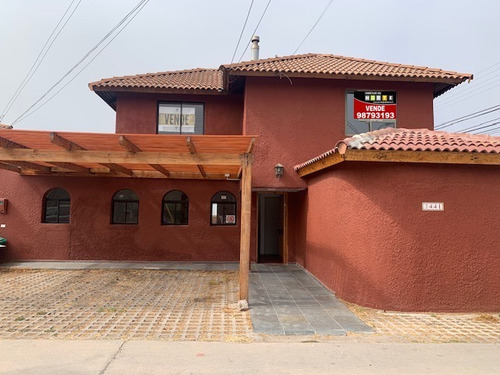 Preciosa Casa En Peñuelas Con Piscina Y Condominio Cerrado