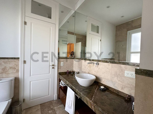 Impecable Casa En Alquiler Amoblado En Cabos Del Lago.
