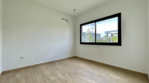 Casa En Venta En Puertos Del Lago Barrio Ceibos A Estrenar