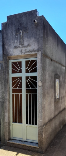 Imagen 3 de 5 de Boveda En Cementerio San Miguel Y Parcela En Jardin Bv