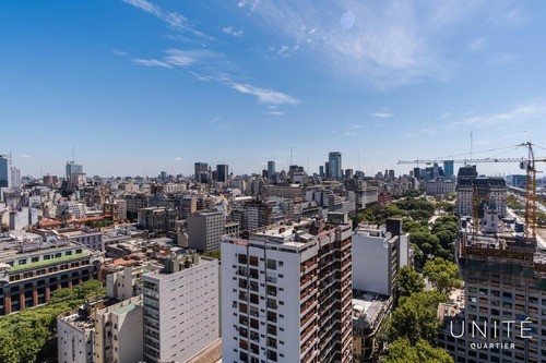 Tres Ambientes En Venta En El 23 Piso, En Quartier Del Bajo , Torre 2. Ciudad