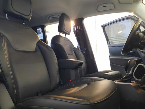 Imagen 16 de 24 de Jeep Renegade 2018 1.8 Longitude At6