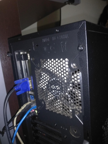 Computador Desktop Com Monitor, Teclado E Mouse