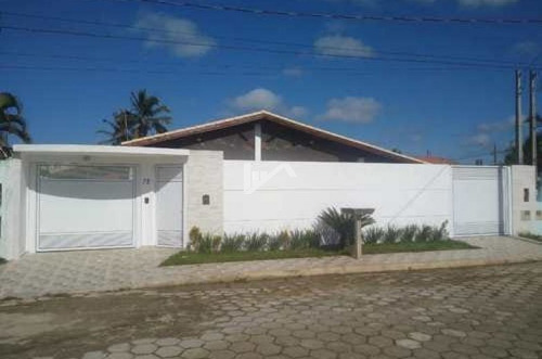 Imagem 1 de 17 de Casa Na Praia Com Piscina
