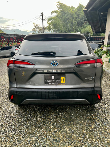 Toyota Corolla Cross (hybrid)