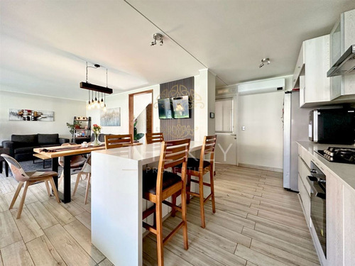 Impecable Casa En Venta 3d 3b Santa Elena