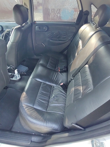 Imagem 6 de 10 de Chevrolet Corsa Sedan 2007 1.8 Maxx Flex Power 4p