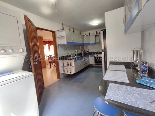 Gjg 25-10982 Vende Espacioso Apartamento 133 Mts2 Urb San Isidro Maracay