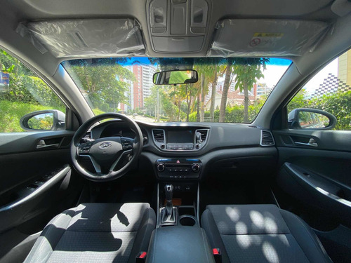 Imagen 13 de 19 de Hyundai Tucson 2.0 Gl Premium At 2018