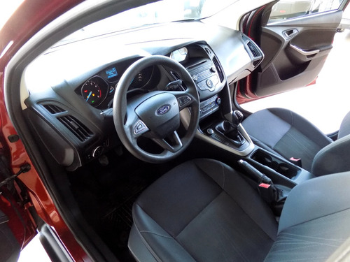 Ford Focus III 1.6 Sedan S