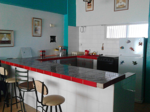 Imagen 10 de 15 de Amplio Y Comodo Apartamento De Playa Con Piscina Y Cerca De Centros Comerciales