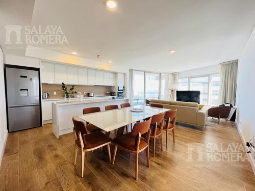Venta : Apartamento 2 Dormitorios Torre Trump Playa Brava Punta Del Este