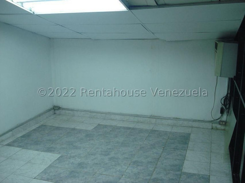 Imagen 2 de 13 de Galpon En Venta En Catia (mg) 58 424 280 09 21