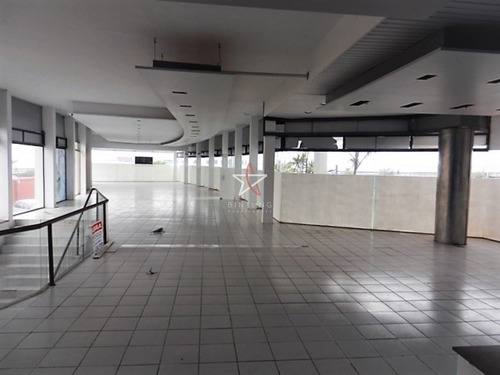 Local Comercial, Peninsula ,mansa, Punta Del Este, Venta Y Alquiler- Ref: 196