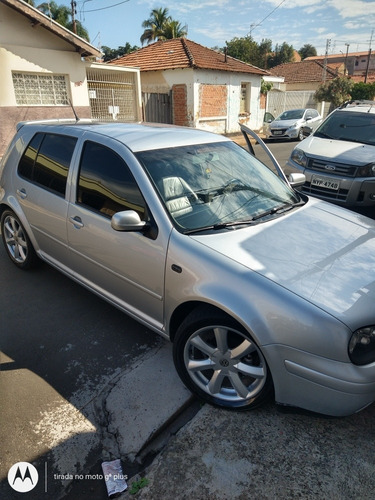Imagem 1 de 7 de Volkswagen Golf 2001 1.6 Plus 5p