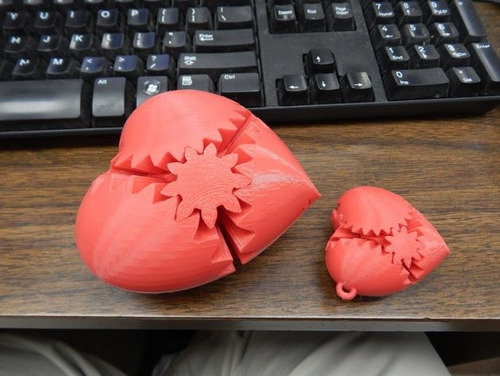 Corazon Hecho En 3d Con Engranaje Y Movimiento 