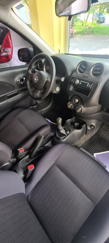 Imagem 7 de 10 de Nissan March 2012 1.6 S 5p