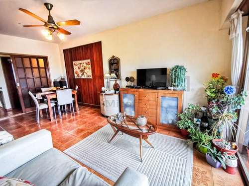 Imagen 2 de 22 de Departamento En Venta De 2 Dormitorios Con Cochera En La Plata, Centro