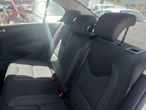 Peugeot 408 2.0 Allure 143cv