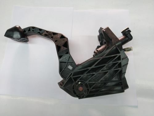 Imagen 3 de 4 de Pedal Embrague Fox Suran Con Bomba Y Tope Retorno Original