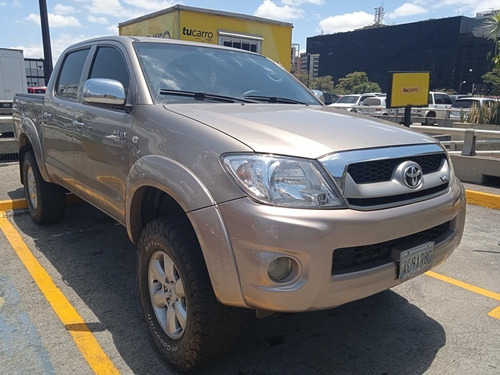 Imagen 3 de 12 de Toyota Hilux V6 4.0 4x4