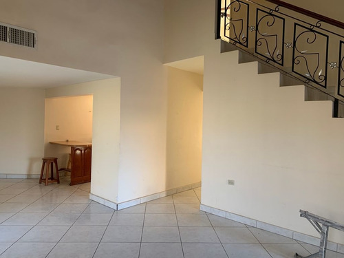 Imagen 2 de 18 de Casa En Venta Delicias (frac. Las Huertas)