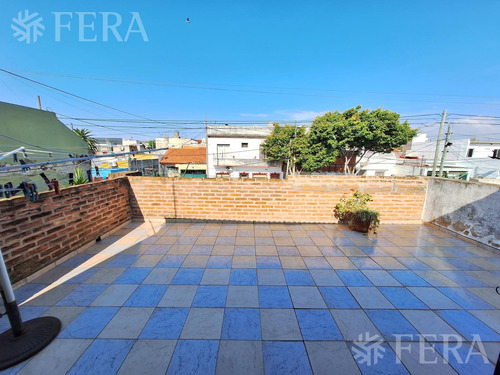Venta Ph De 3 Ambientes Con Cochera Y Terraza En Sarandí