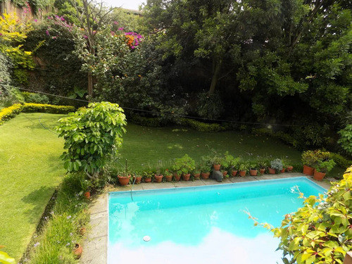 Casa Sola En Lomas De Atzingo, Cuernavaca, Morelos - Seq-173-cs