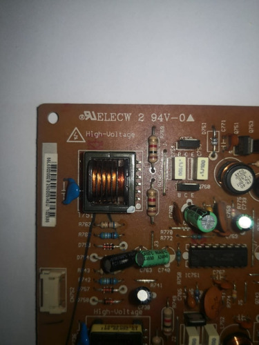 Tarjeta Fuente Monitor Lcd Benq Fp557 15 (Usado)