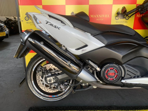 Imagem 8 de 11 de Yamaha Tmax 530 Abs