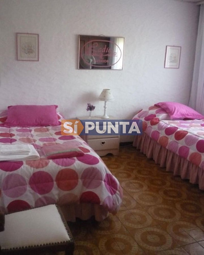 Imagen 7 de 13 de Casa Con Piscina En Alquiler - Playa Mansa