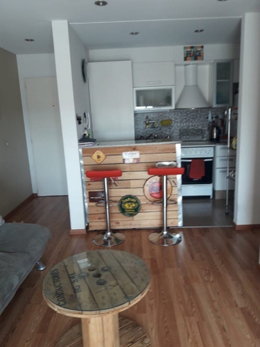 Imagen 5 de 14 de Departamento De 2 Ambientes En Venta - Moron Centro