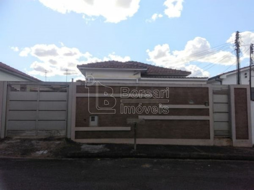 Imagem 1 de 6 de Venda De Casas / Padrão Na Cidade De Araraquara 7190