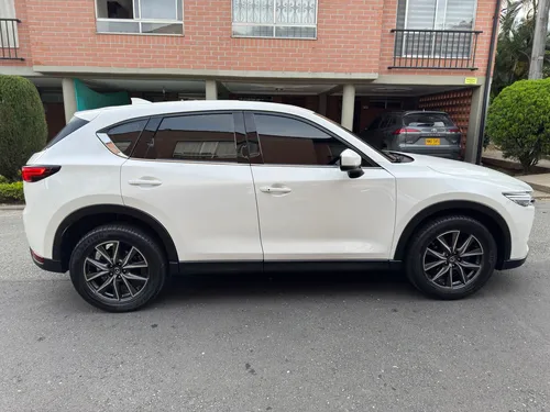Mazda CX-5 2.5 Grand Touring Station Wagon 4x4