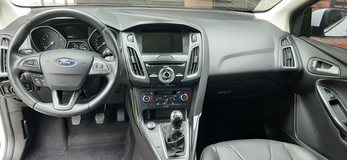 Imagen 11 de 15 de Ford Focus Titanium