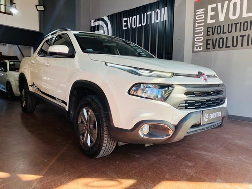 Imagen 1 de 11 de Fiat Toro Freedom 4x2 At 1.8n