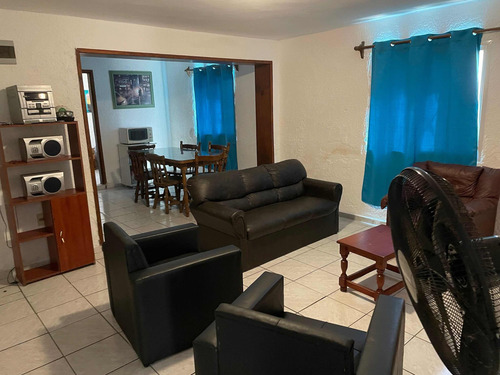 Alquilo Piriapolis Barato Apto Interior,planta Baja 3 Dormitorios Cocina Completa Para 7 Personas En Pleno Centro A 3 De La Playa