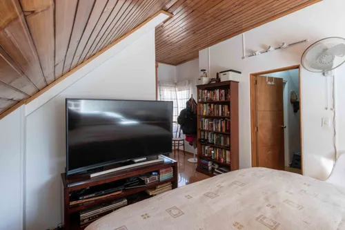 Casa En Venta En Los Cedros. Cod V7204