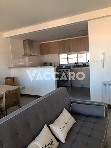 Imagen 6 de 17 de Departamento De 3 Ambientes En Venta En Castelar Norte