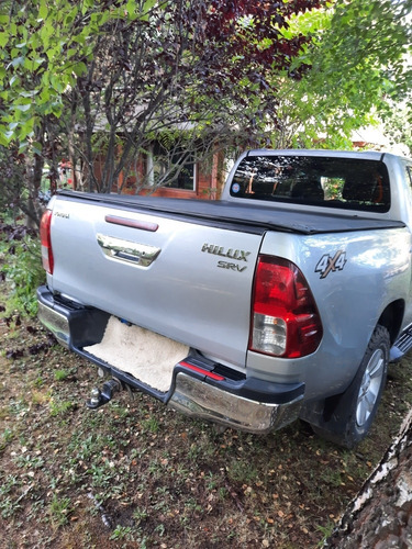 Toyota Hilux 2.8 Cd Srv 177cv 4x4 2016