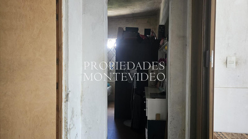 Casa En Venta Con Gran Metraje De Terreno - Carrasco