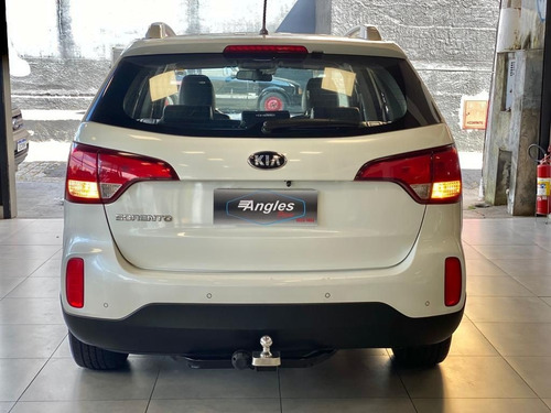 Imagem 11 de 20 de Kia Sorento 2.4 Ex 4x2 16v