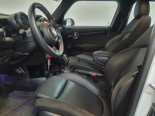 Imagen 9 de 15 de Mini Cooper S Hot Chili 5 Puertas 2020