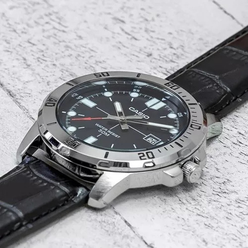 Reloj Pulsera Casio Analógico Con Correa De Resina Color Negro - Bisel Plateado