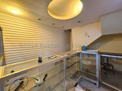 Acogedor E Iluminado Local Comercial Ubicado En El C.c. Parque Aragua 24-17294 Ec