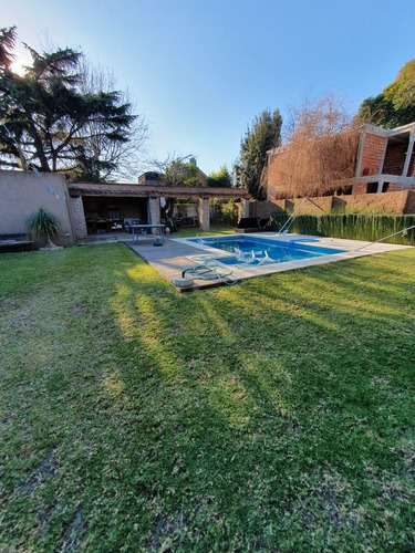 Imagen 18 de 22 de Hermosa Casa 5 Amb Con Parrilla Y Pileta